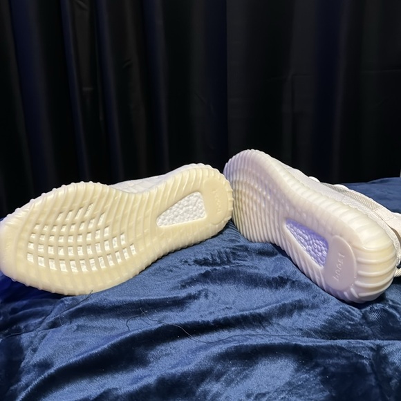 Yeezy 350 Slate Bone - Picture 3 of 4